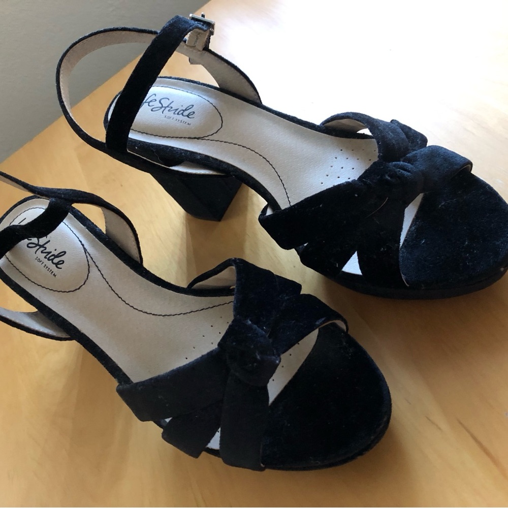 Life Stride Elegant Black Velvet Heels
